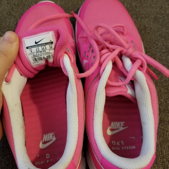 Nike running shoe - Picture 5 of 5